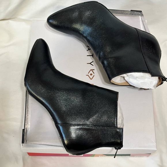 Katy Perry Black Ankle Boots - Picture 3 of 8